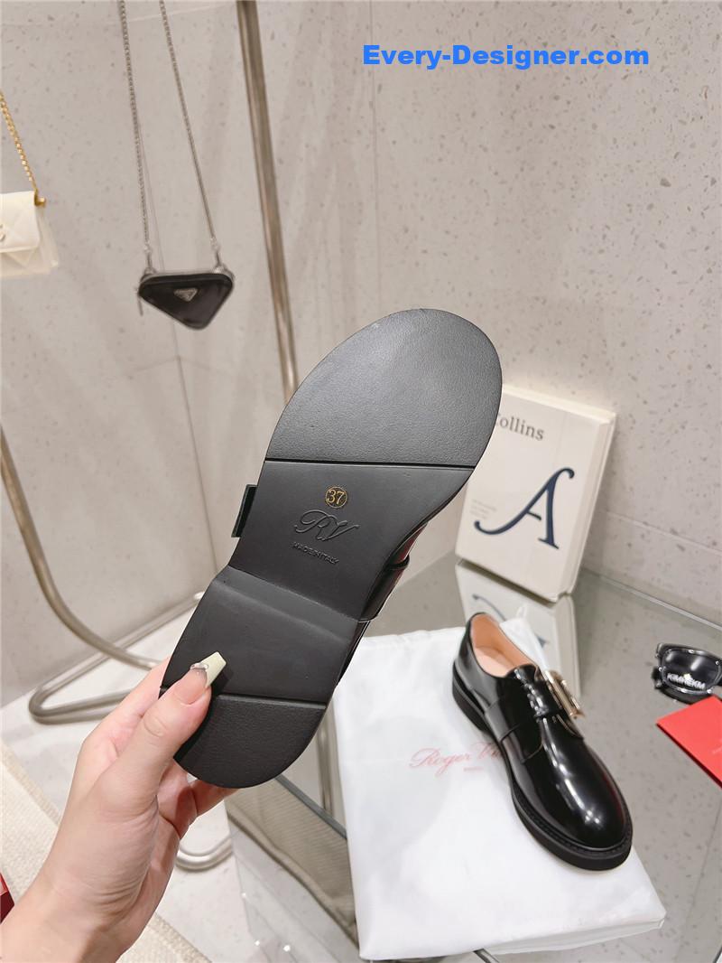 Roger vivier metal buckle derby shoes