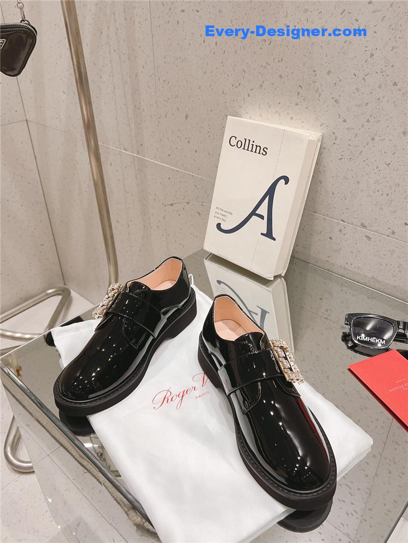 Roger vivier metal buckle derby shoes