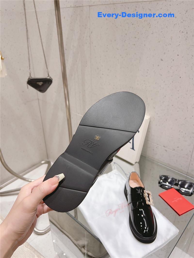 Roger vivier metal buckle derby shoes