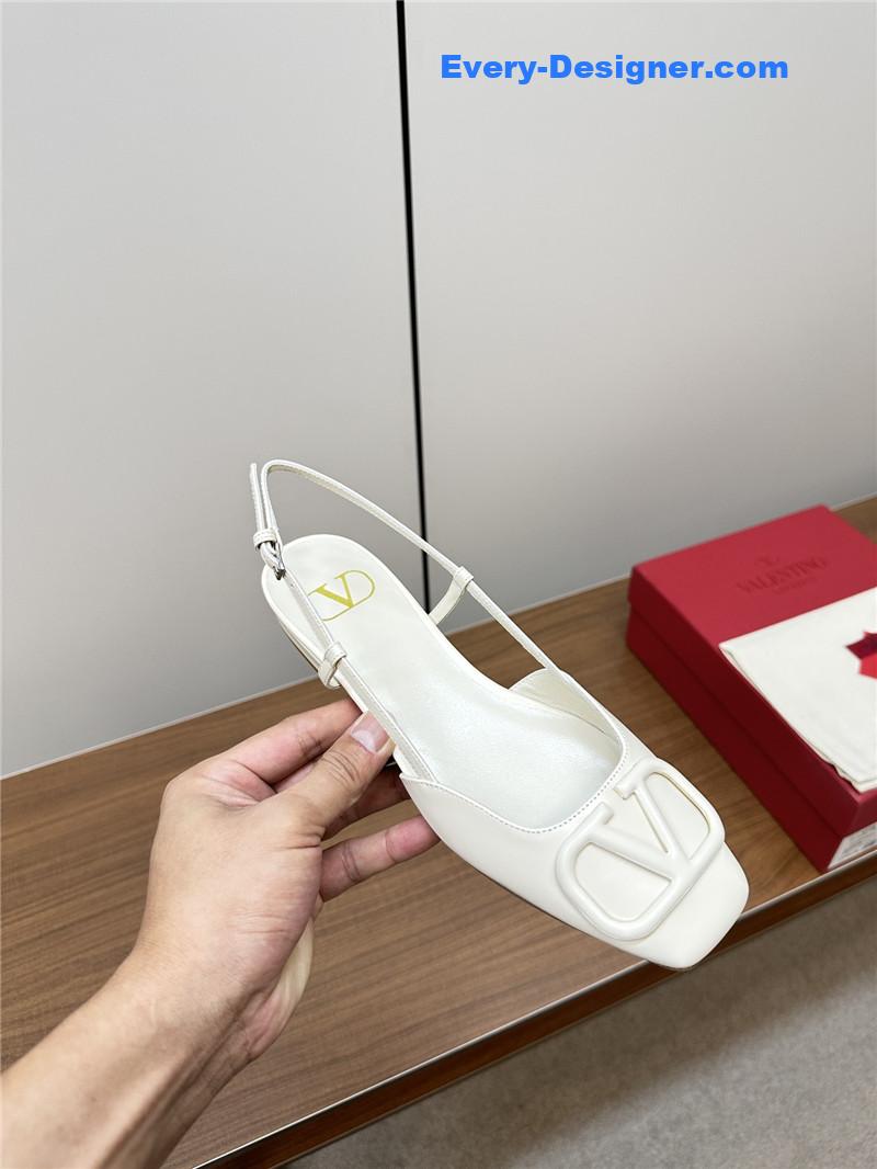 Va1e*ntin0 new big v buckle sandals shoes