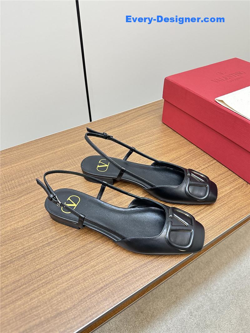 Va1e*ntin0 new big v buckle sandals shoes