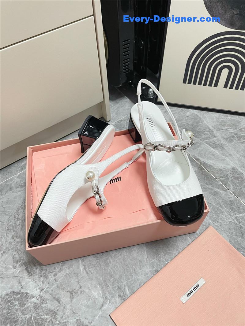 M1um1u chunky heel chain pearl pearl mary jane shoes