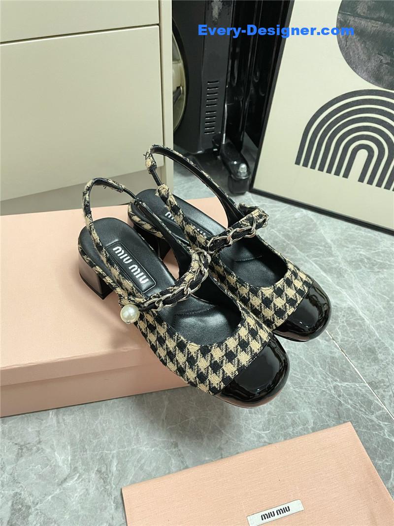 M1um1u chunky heel chain pearl pearl mary jane shoes