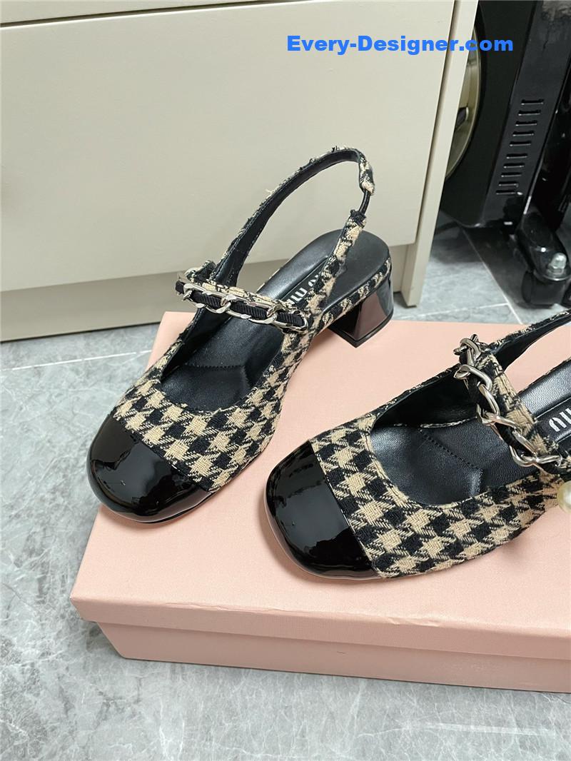 M1um1u chunky heel chain pearl pearl mary jane shoes