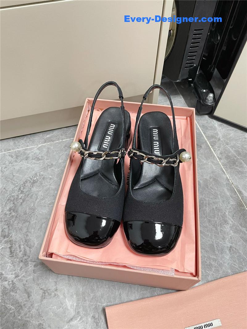 M1um1u chunky heel chain pearl pearl mary jane shoes