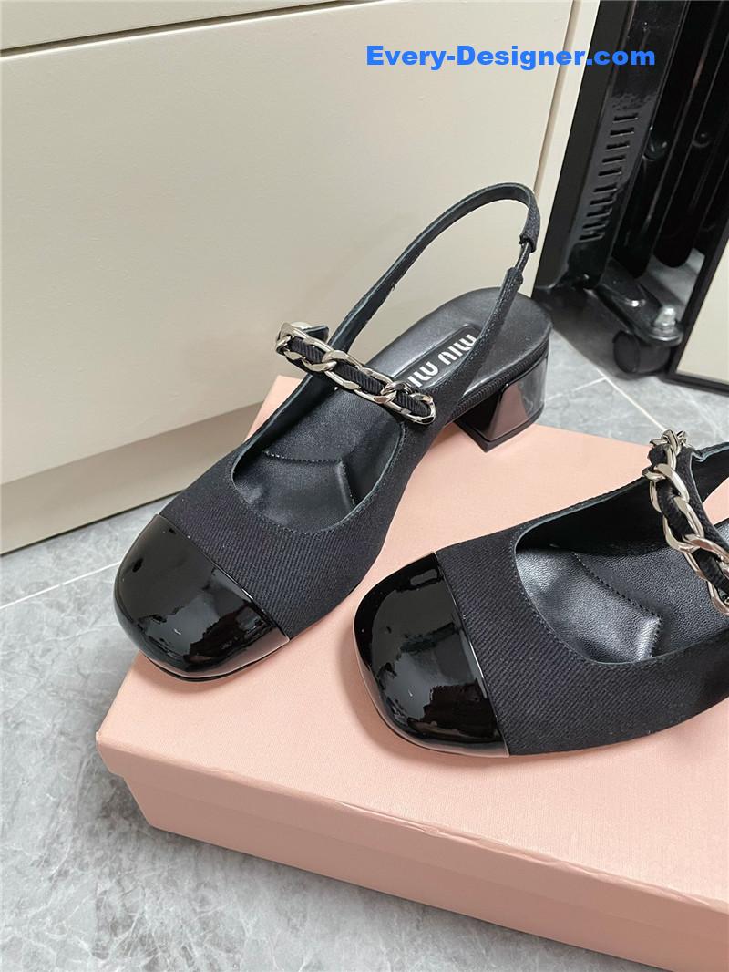 M1um1u chunky heel chain pearl pearl mary jane shoes