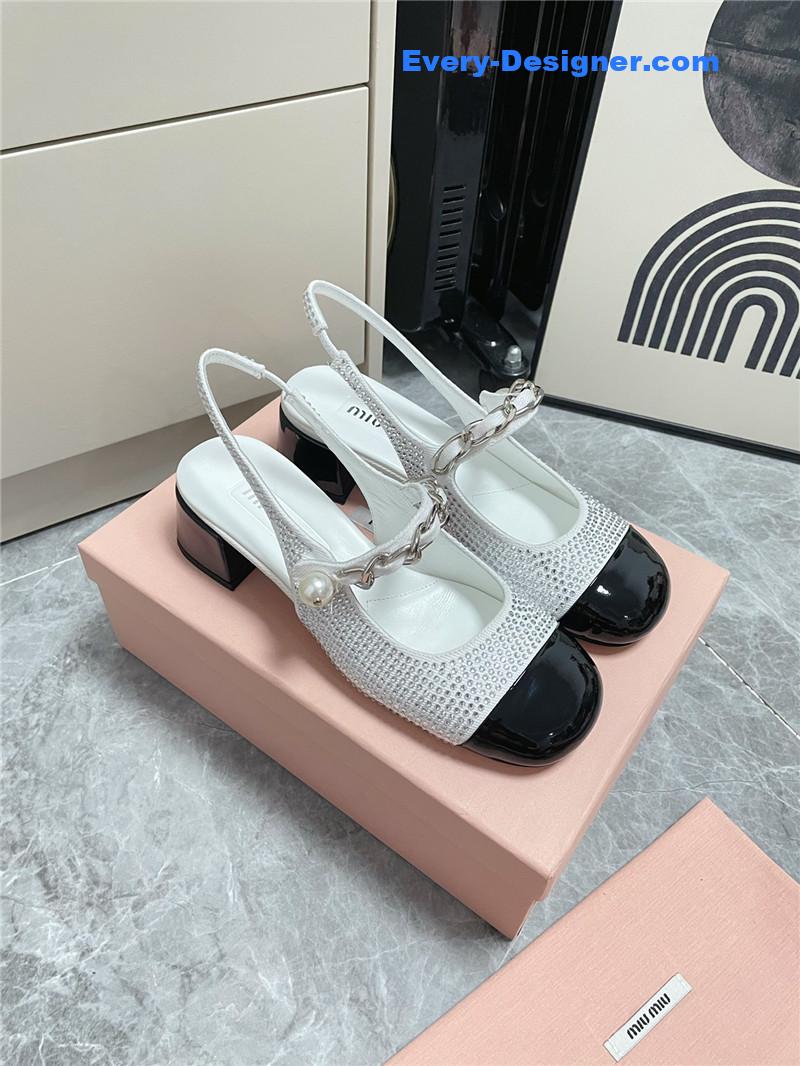 miumiu chunky heel chain pearl pearl Mary Jane shoes