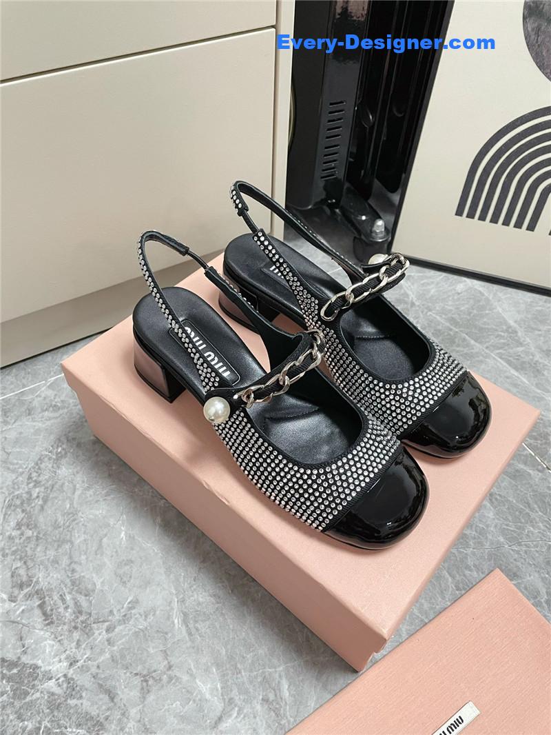 miumiu chunky heel chain pearl pearl Mary Jane shoes