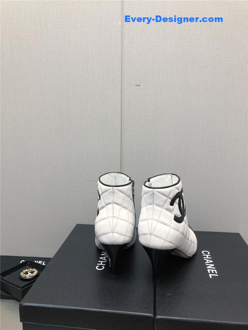 CC c standard round toe chunky heel ankle boots