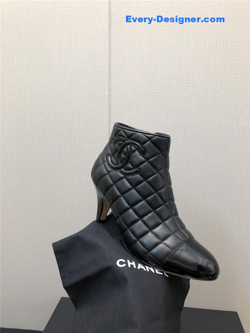 CC c standard round toe chunky heel ankle boots