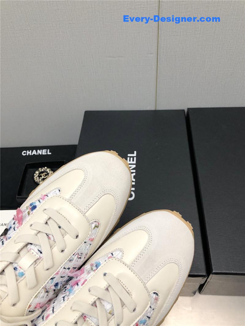 CC printed white shoes