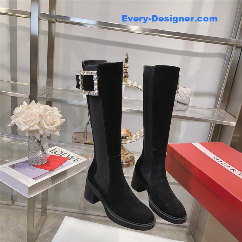 Roger vivier classic buckle boots
