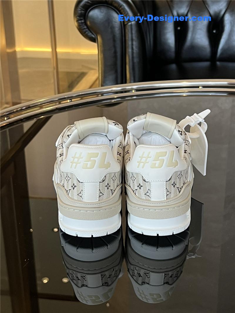 l0vis Vvtt0n lv time out sneakers