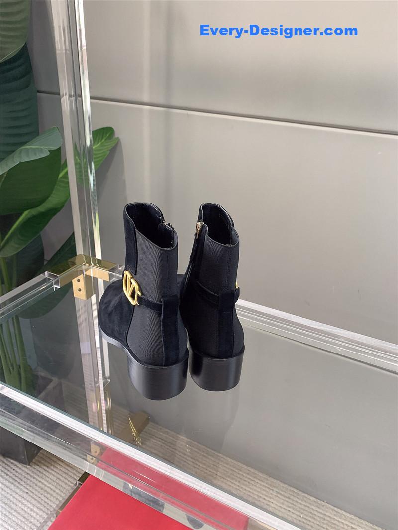 Va1e*ntin0 new v buckle high-heeled ankle boots
