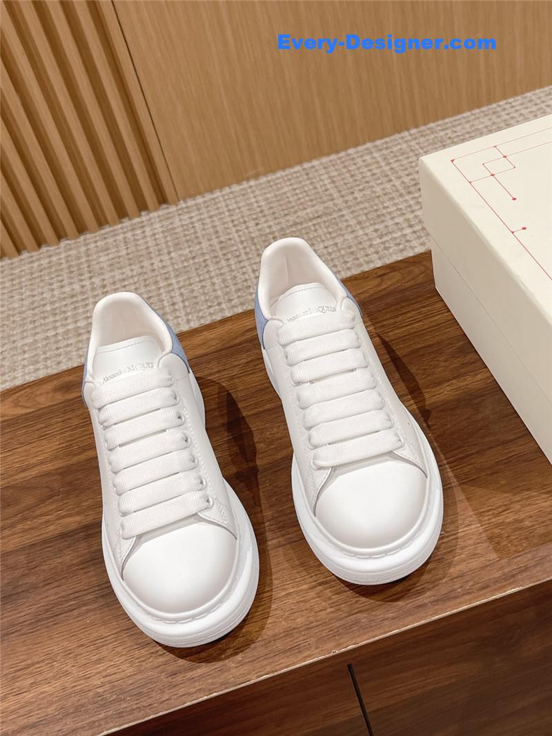 Alexander mcqueen classic all-match small white shoes