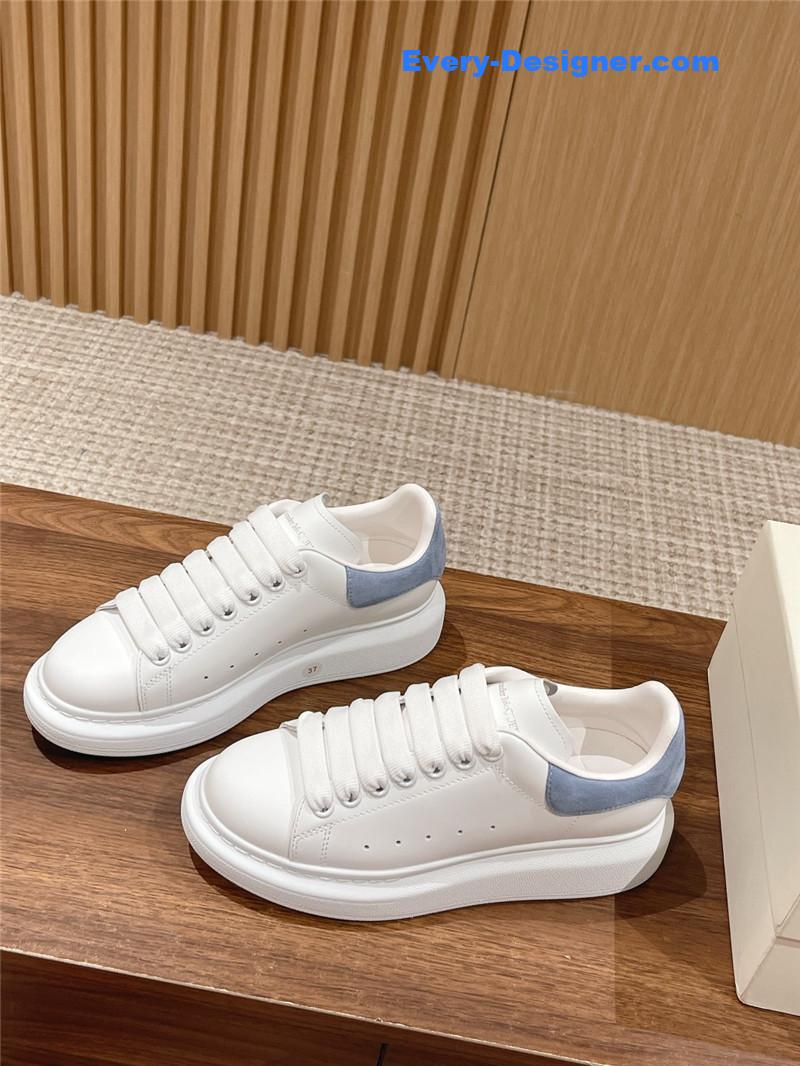 Alexander mcqueen classic all-match small white shoes