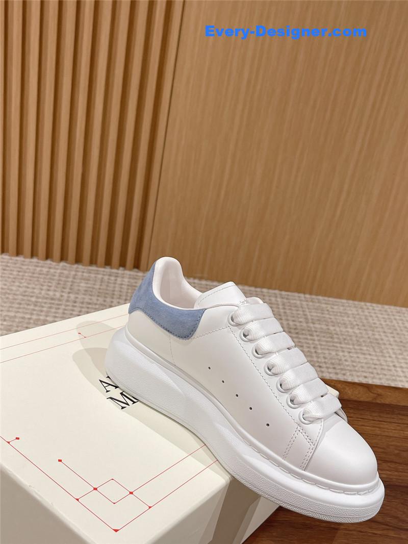 Alexander mcqueen classic all-match small white shoes