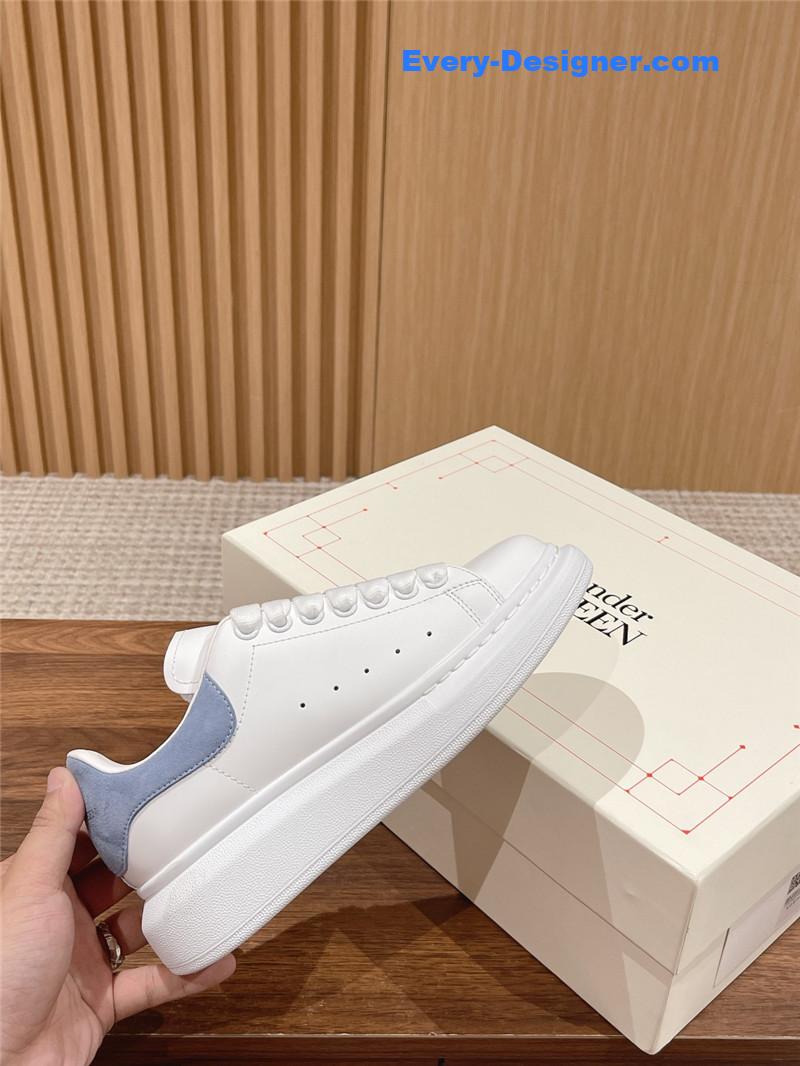 Alexander mcqueen classic all-match small white shoes