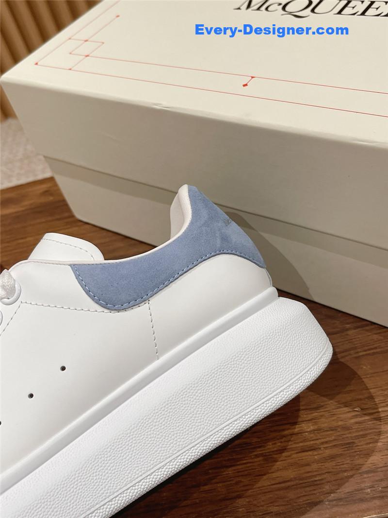 Alexander mcqueen classic all-match small white shoes