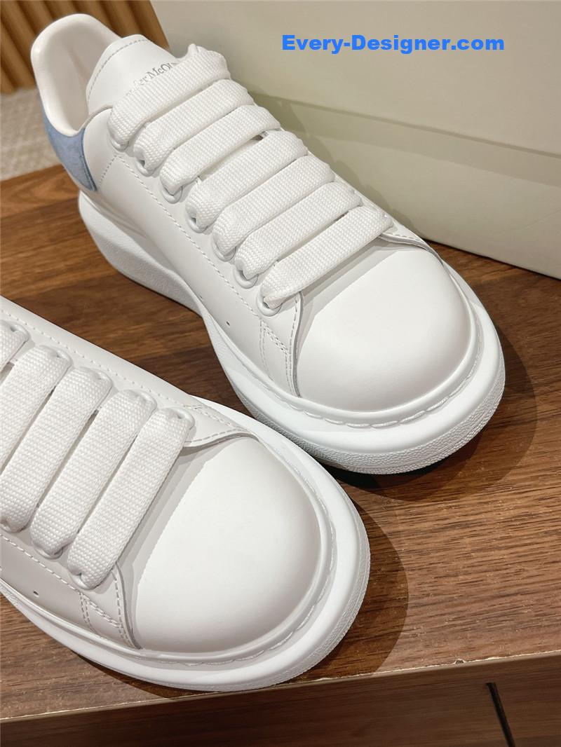 Alexander mcqueen classic all-match small white shoes