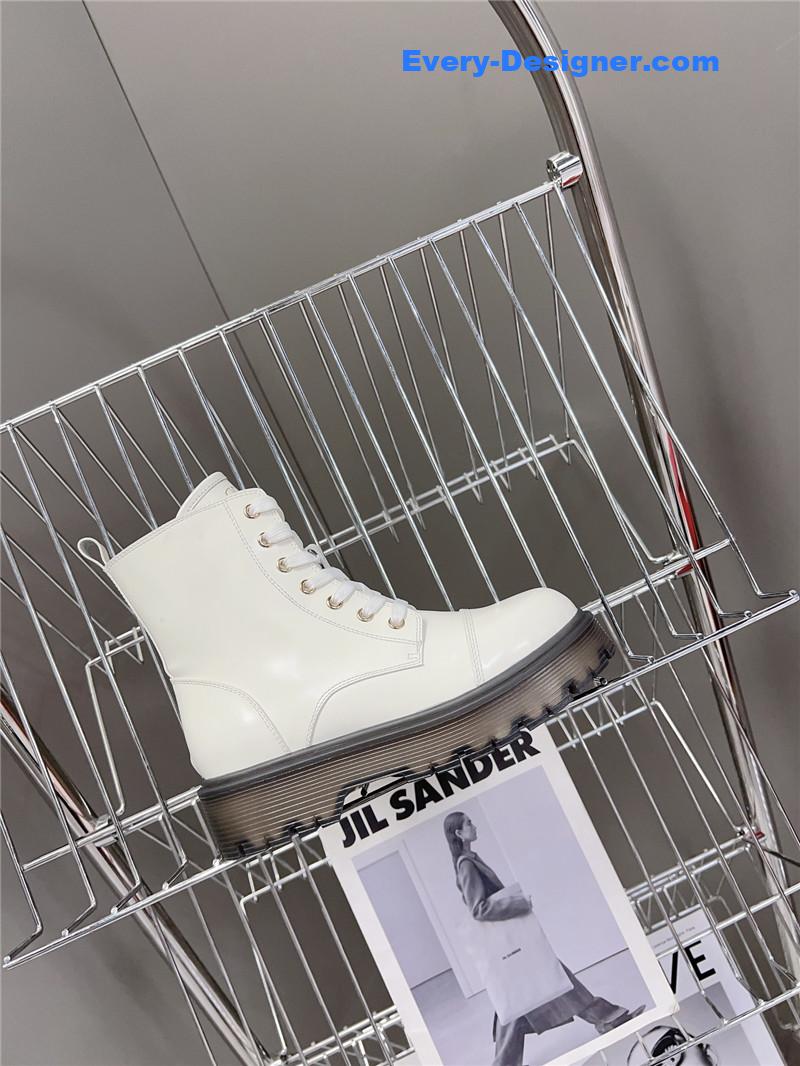 Va1e*ntin0 fall and winter catwalk boots