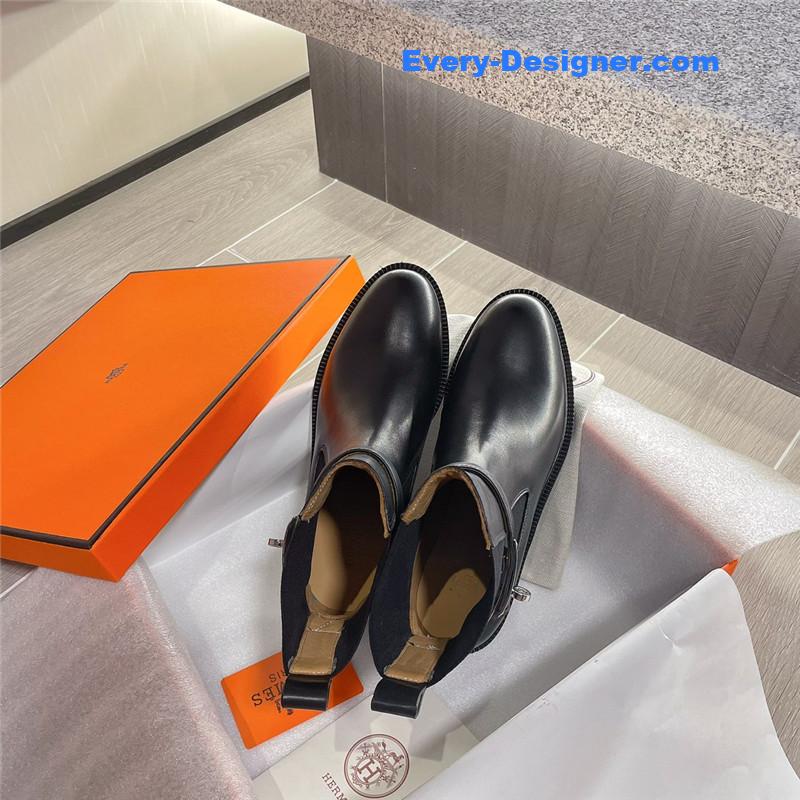 H**me5 kelly buckle martin boots