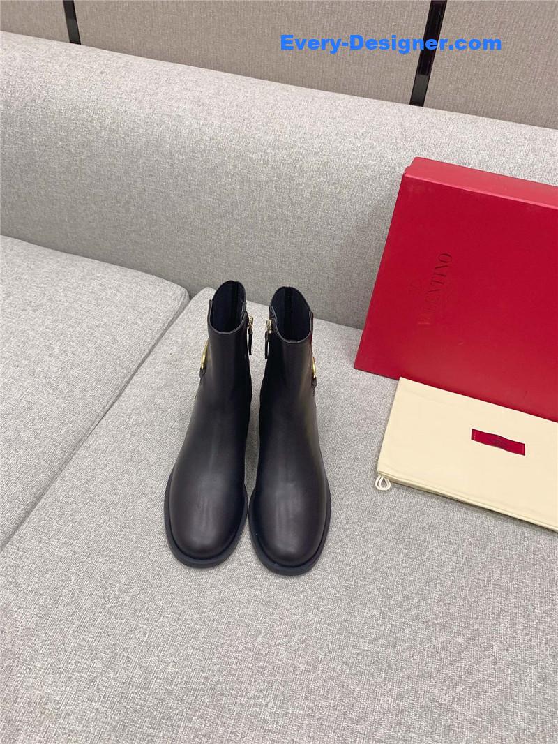 Va1e*ntin0 new v buckle high heel boots