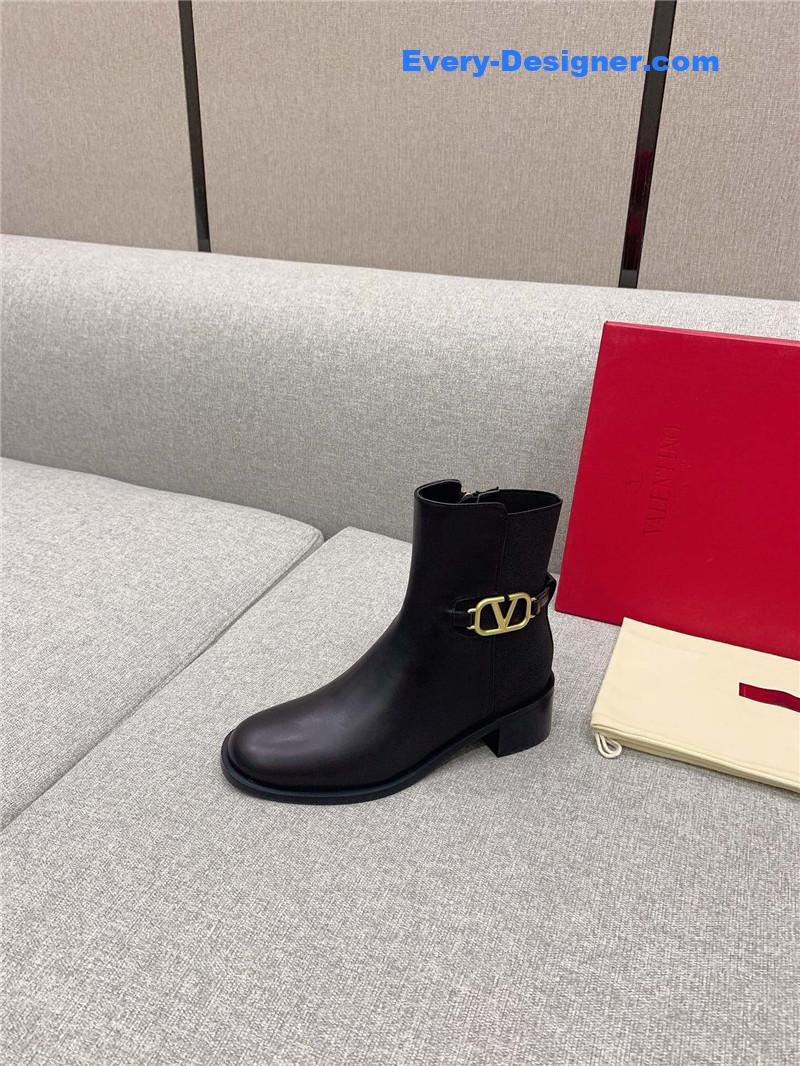 Va1e*ntin0 new v buckle high heel boots