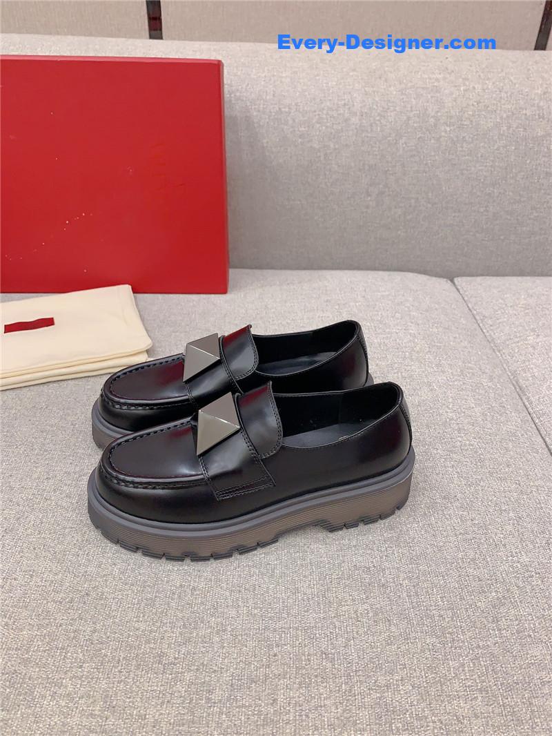 Va1e*ntin0 new thick sole loafers