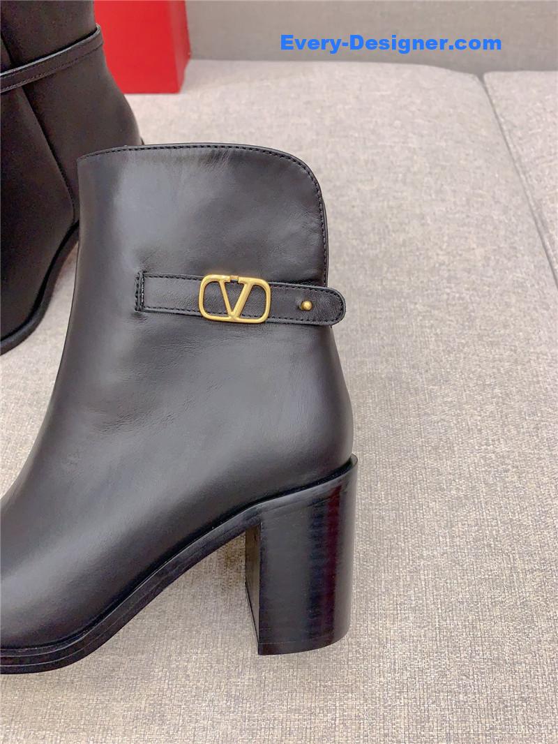 Va1e*ntin0 new v buckle high heel boots