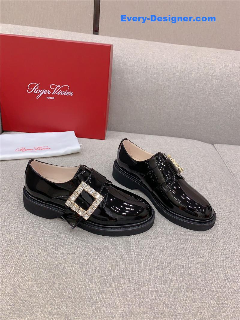 Roger vivier new patent leather diamond buckle loafers