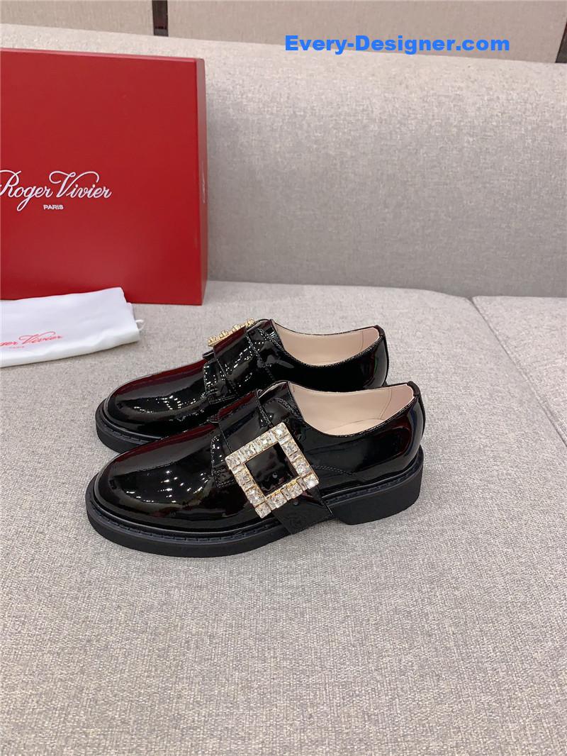 roger vivier new patent leather D1am0nd buckle loafers