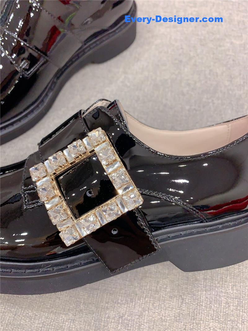 roger vivier new patent leather D1am0nd buckle loafers