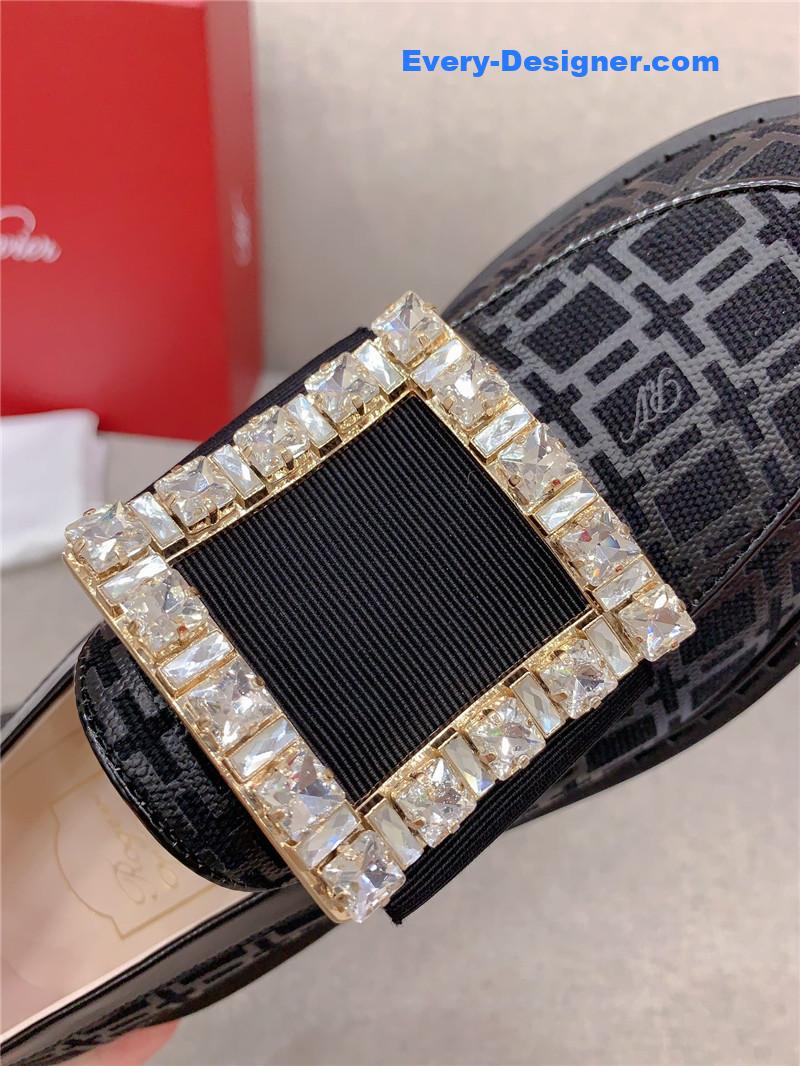 roger vivier new patent leather D1am0nd buckle loafers