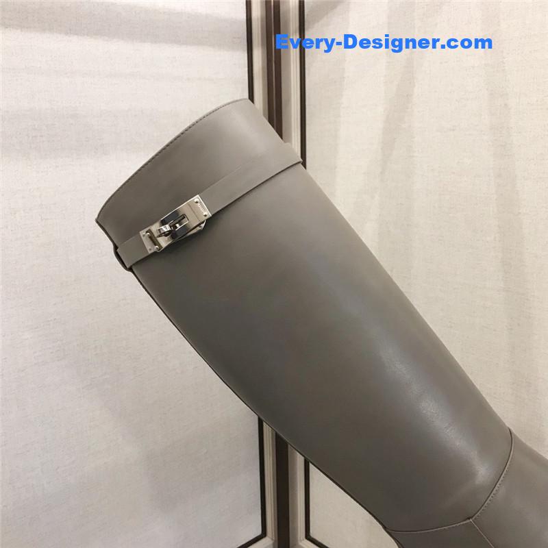 H**me5 new classic boots