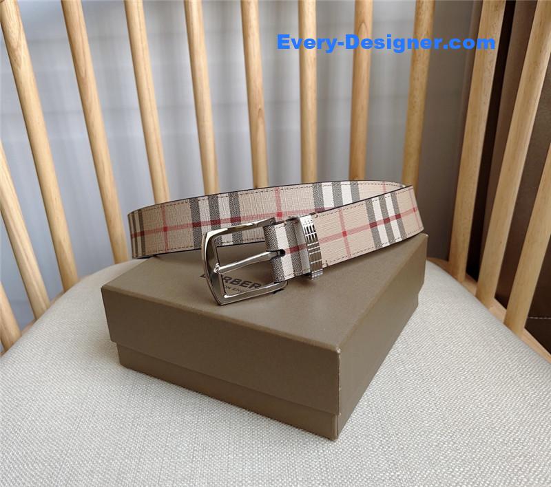 Burberry belt loop engraved with Burberry check