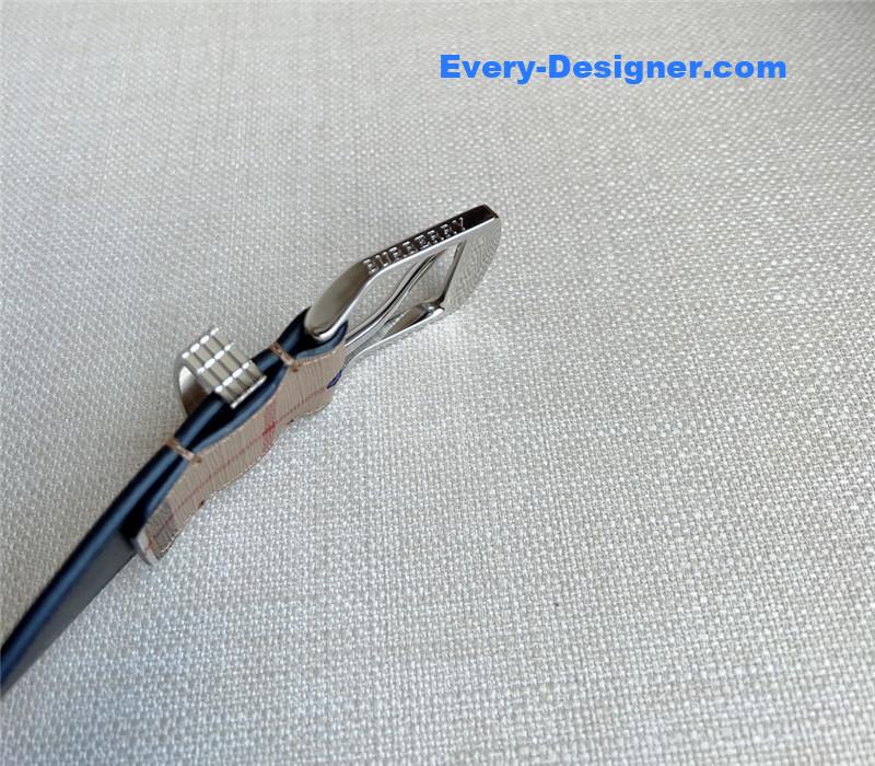 Burberry belt loop engraved with Burberry check