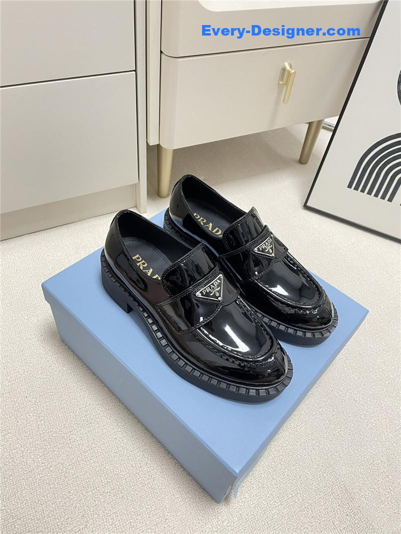 Pra*a classic triangle loafers