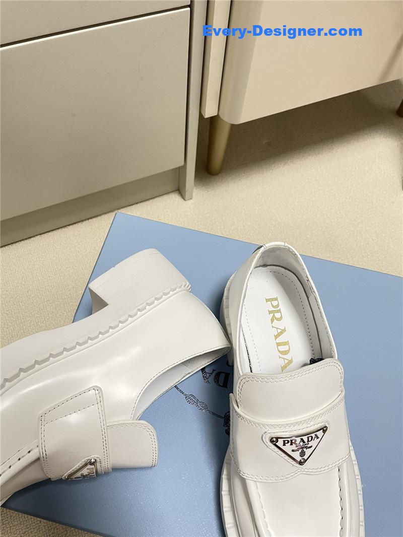 Pra*a classic triangle loafers