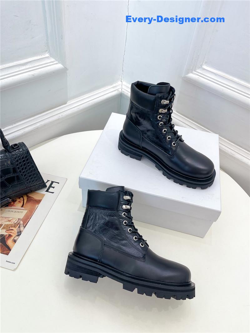 Givenchy’s new autumn and winter couple’s large yellow boots