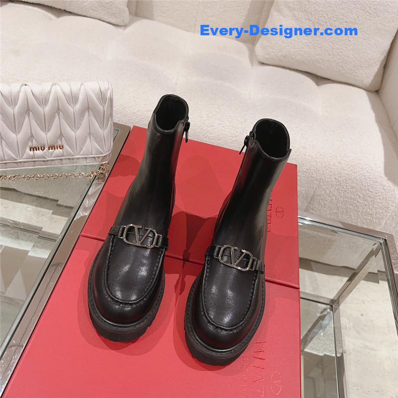 Va1e*ntin0 v buckle side pull boots