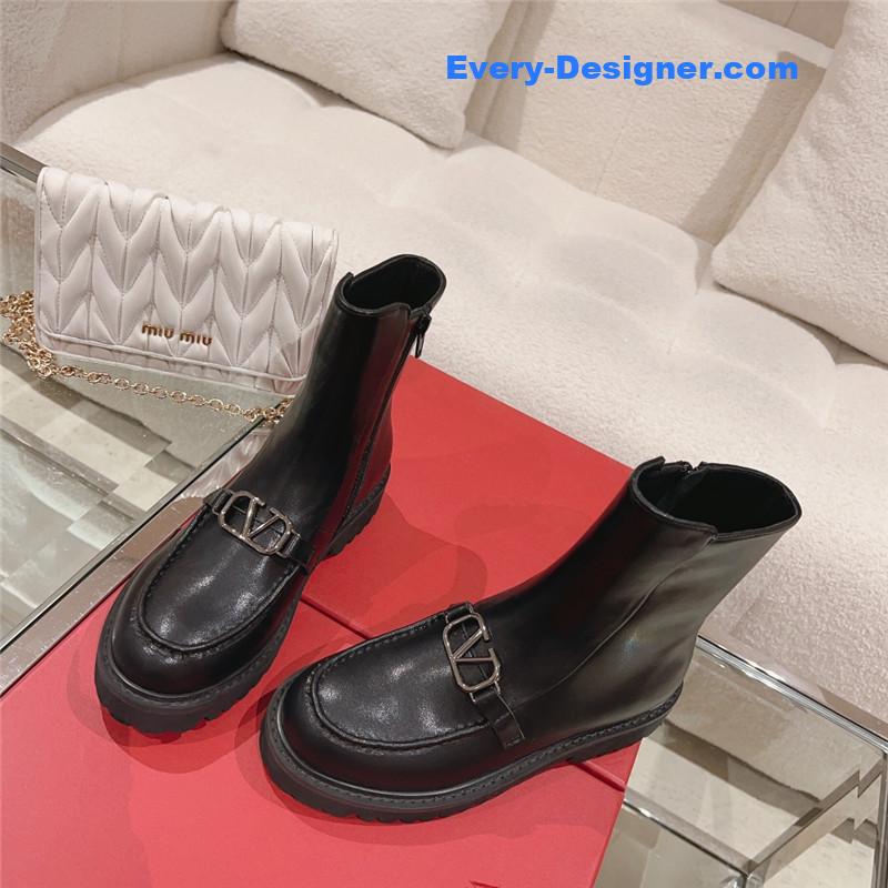 valentino V buckle side pull boots