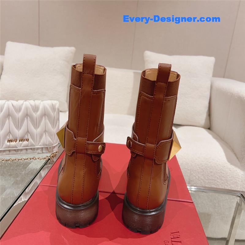 Va1e*ntin0 rivet short nude boots