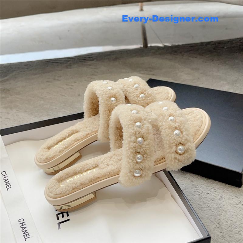 CC new wool slippers