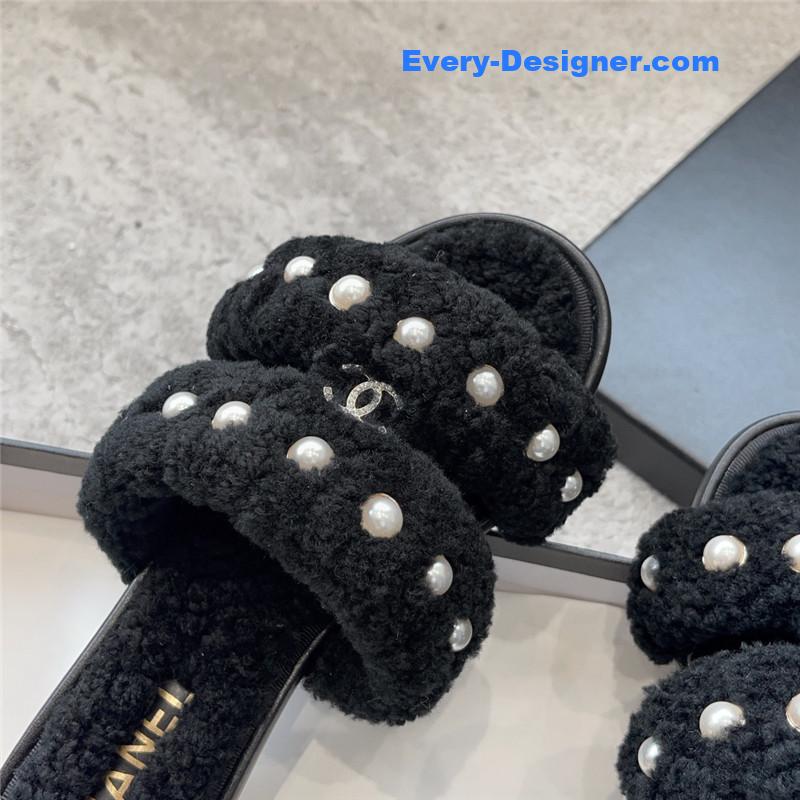 CC new wool slippers