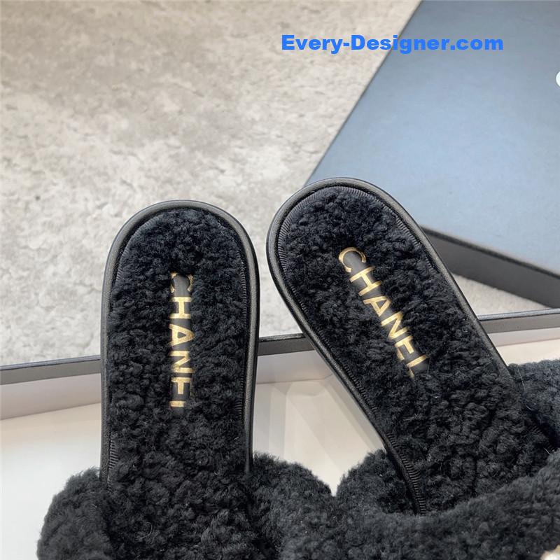 CC new wool slippers