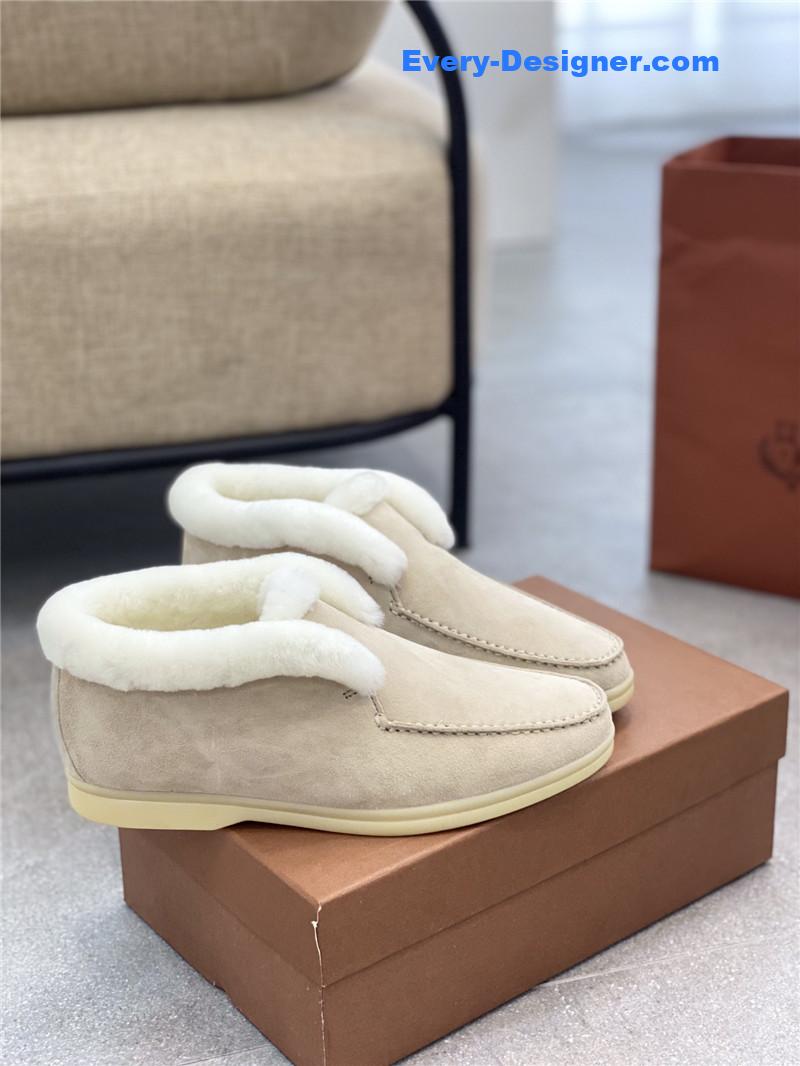 L0r0 P1ana new snow boots