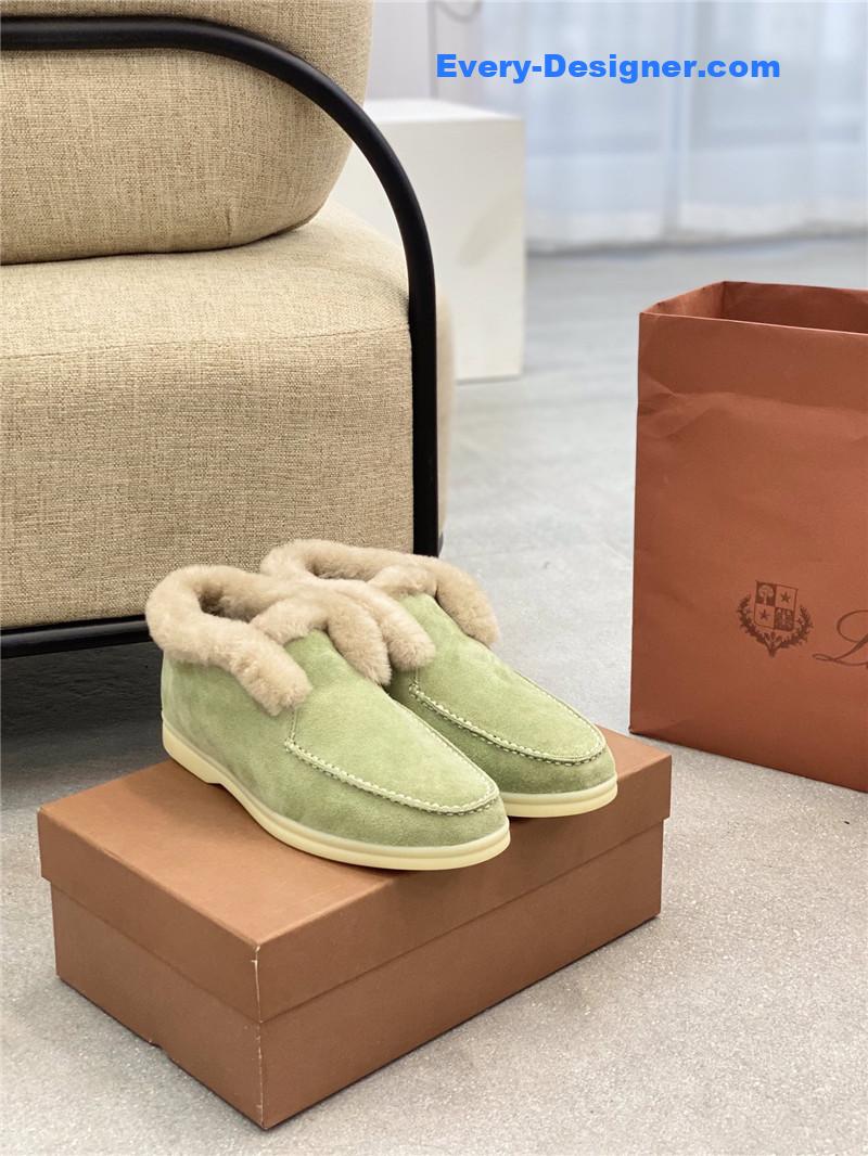 L0r0 P1ana new snow boots