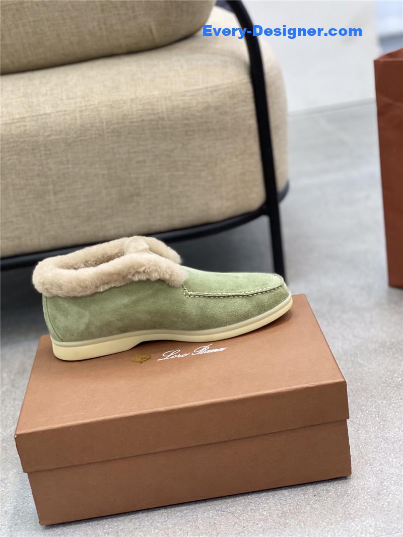 L0r0 P1ana new snow boots