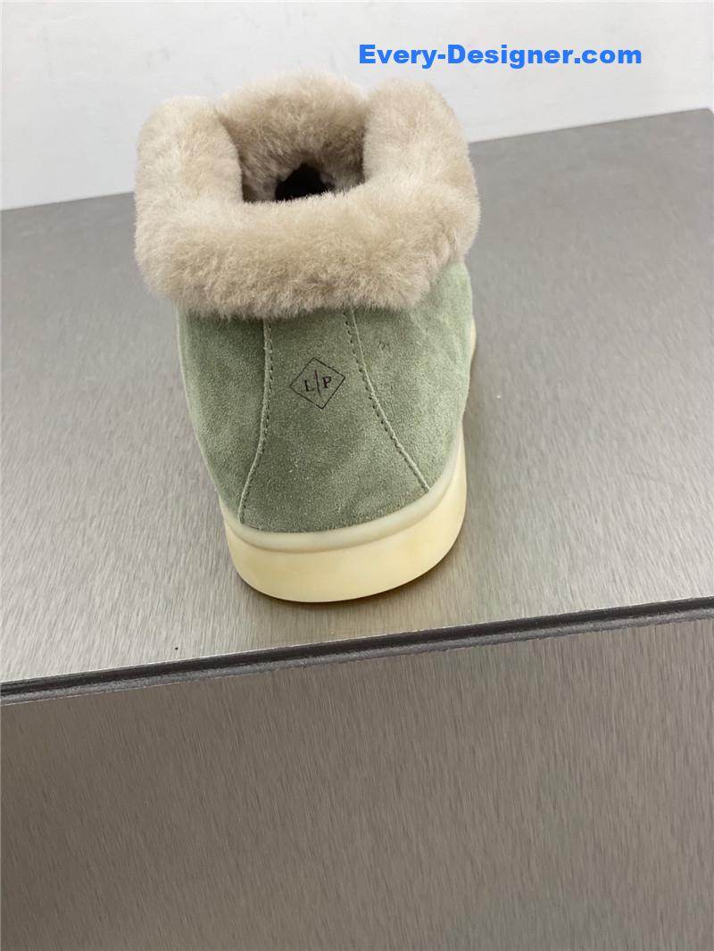 L0r0 P1ana new snow boots